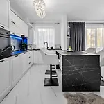 Rt Luxury Royal Appartement Braşov