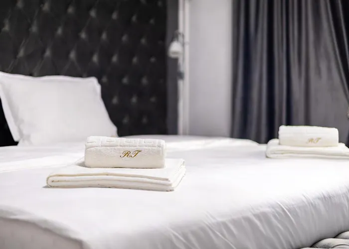 Rt Luxury Royal 公寓 *